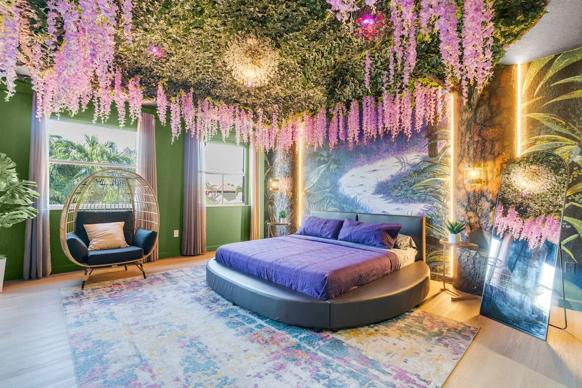 Dormitorio Enchanted Forest con cama circular